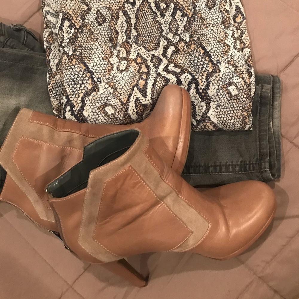 Calvin Klein Ankle Booties
